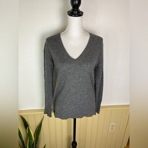 Halogen Cashmere Y2K V-Neck Tennis Preppy 100% Cashmere Sweater Gray Academia